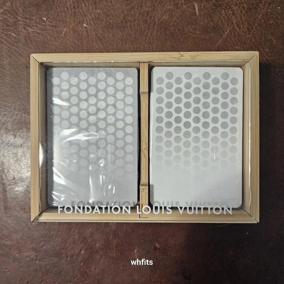Fondation Louis Vuitton Playing Cards - Picture 2 of 3